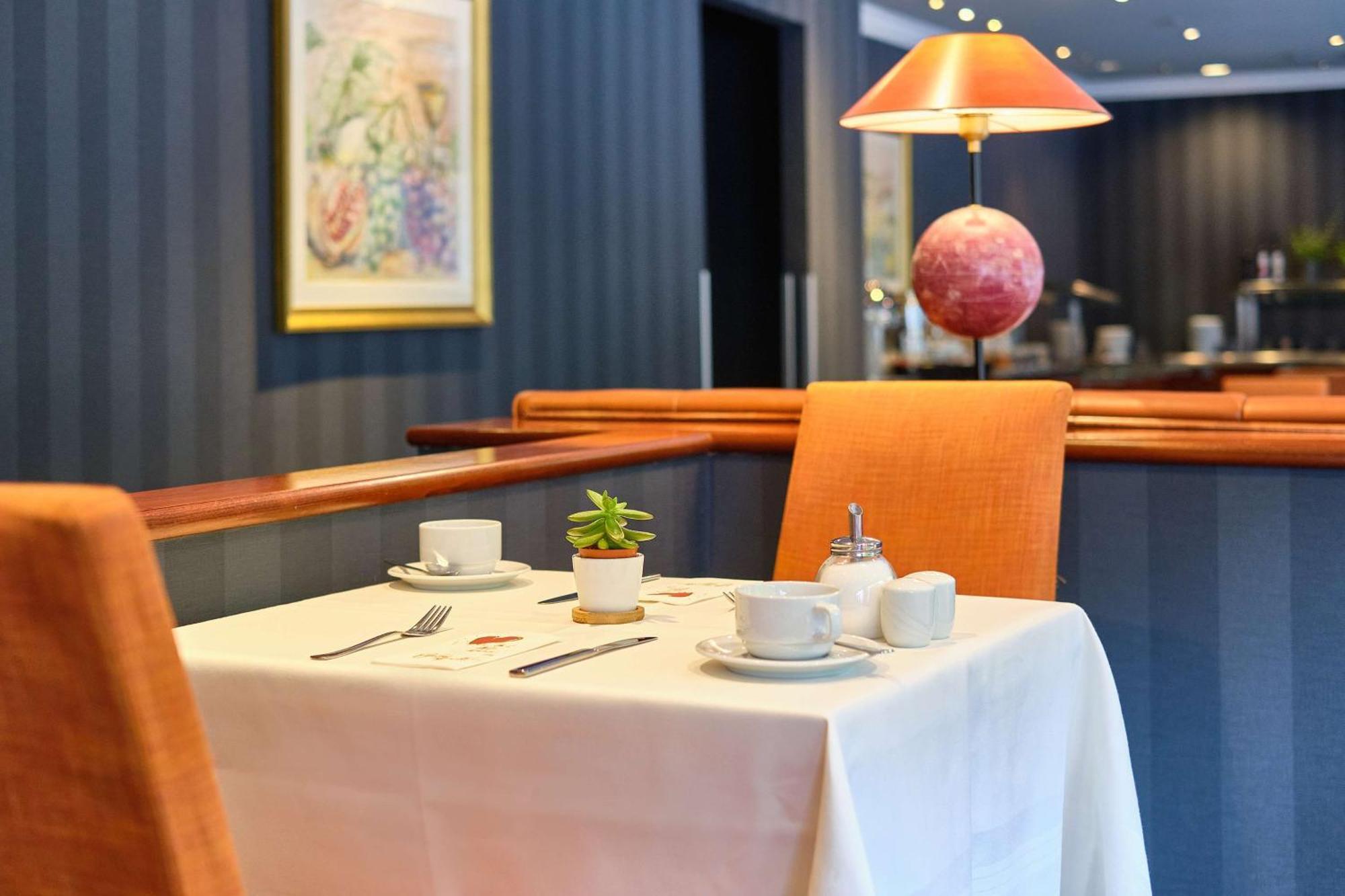 Best Western Hotel Hamburg International Bagian luar foto