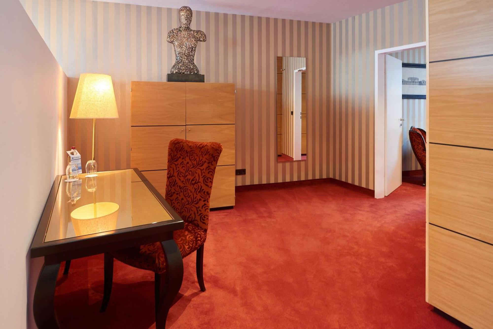 Best Western Hotel Hamburg International Bagian luar foto