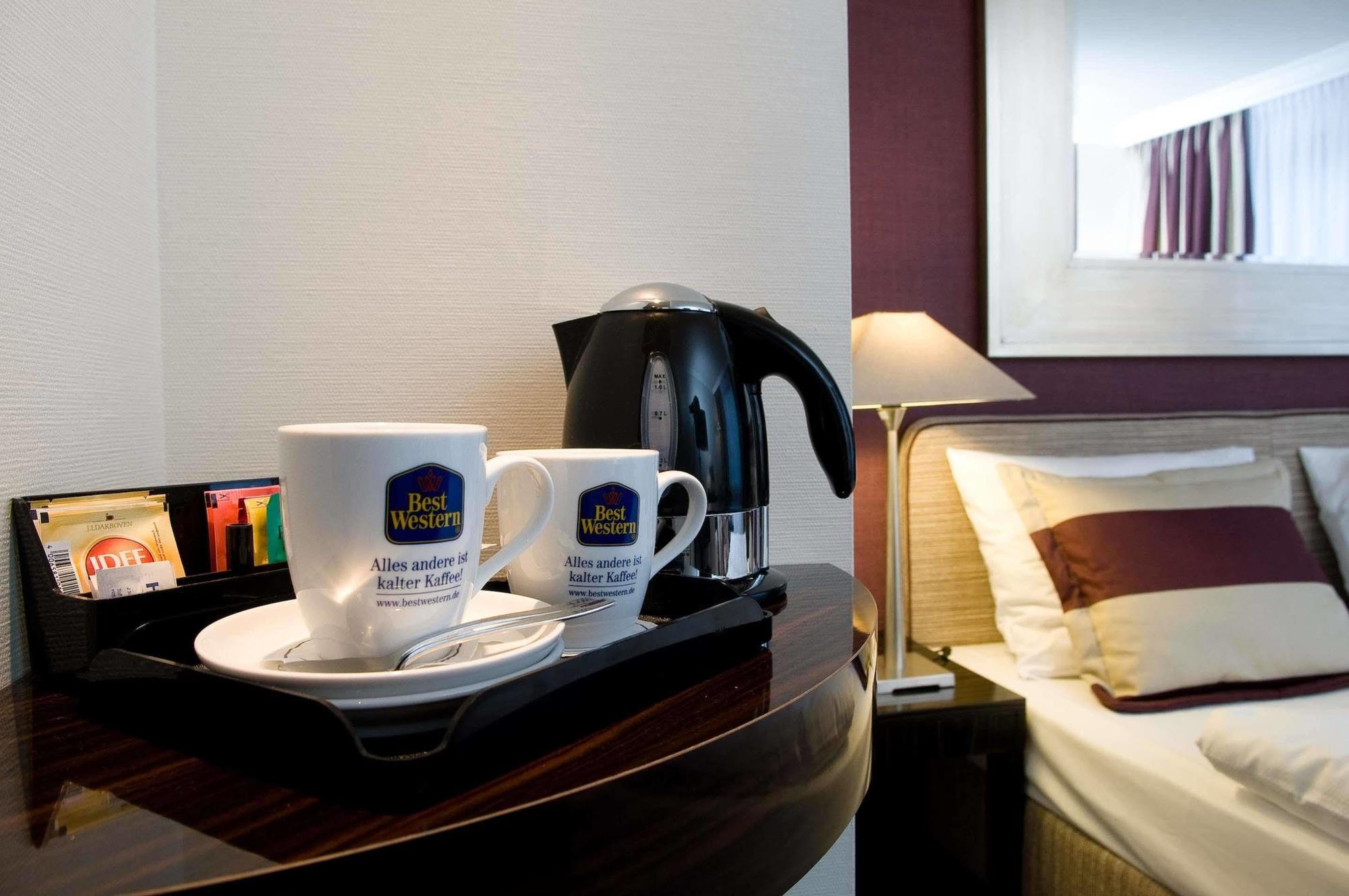 Best Western Hotel Hamburg International Bagian luar foto